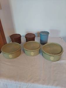 lot 1216 image: Tupperware Storage Container Lot