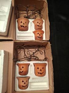 lot 1240 image: Jack-O-Lantern Pumpkin Luminarias - 6 Piece Set with Metal Stands