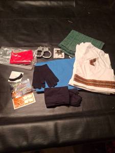 lot 1263 image: Halloween Costume Accessories Lot