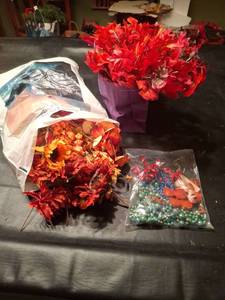 lot 1308 image: Floral Arrangement Lot - Red, Orange Stems