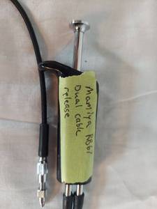 lot 1335 image: Mamiya RB67 Dual Cable Release