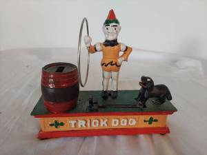 lot 1341 image: Cast Iron Mechanical Coin Bank Trick Dog