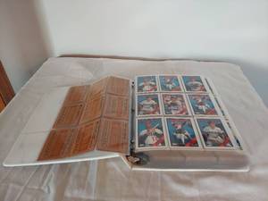 lot 1349 image: Topps Baseball Cards Collection Binder