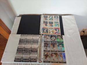 lot 1350 image: Baseball Trading Cards Collection in Binders, Multiple Teams and Years