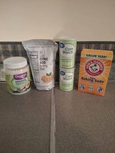 lot 1369 image: Kitchen Pantry Lot Organic Coconut Oil, Citric Acid, Corn Starch, Baking Soda