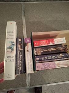 lot 1372 image: Barbara Taylor Bradford Book Lot - 7 Titles
