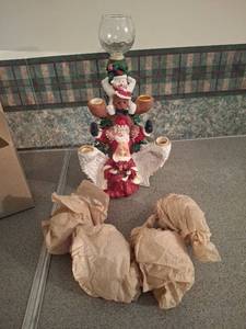 lot 1387 image: Holiday Christmas Candelabra Figurine