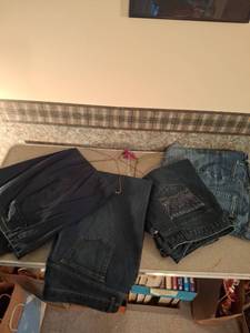 lot 1414 image: Womens Jeans - 4 Pair, 22W