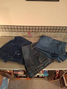lot 1420 image: Womens Denim Jeans Lot - 3 Pairs 22W