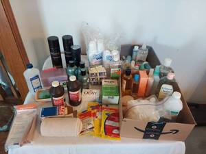 lot 1475 image: Assorted Bathroom items