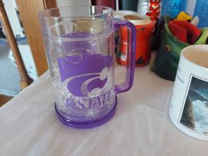 lot 1477 image: Cups, coozies, and water bottle lot