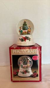 lot 1004 image: Pfaltzgraff Christmas Heritage Musical Snow Globe Welcome 2000