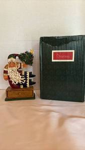 lot 1015 image: David Foreman Portfolio Santa with Wreath and Drawer Base QC-3