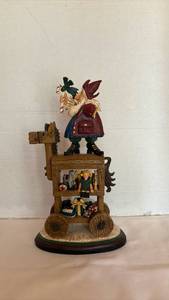 lot 1020 image: The David Frykman Portfolio 2000 Decorative Figurine
