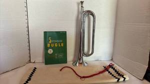 lot 1062 image: Bugle with 5 Minute Methods Self-Instructions Manual