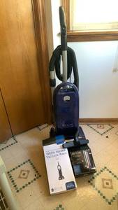 lot 1093 image: Riccar Upright vacuum cleaner Machine with HEPA Vacuum Bags and Attachments