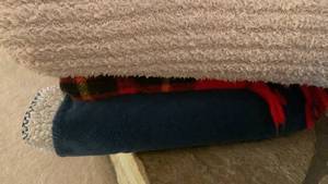 lot 1103 image: Throw blankets