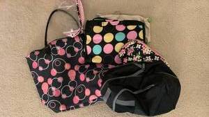 lot 1106 image: Bag of accessory bags