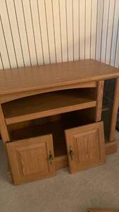 lot 1133 image: Wood TV Stand with Cabinet Storage 29X36X20