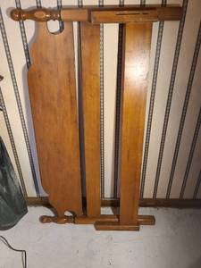 lot 2004 image: Headboard, footboard and railings for full-size bed