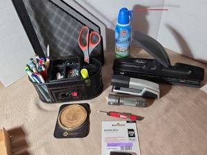 lot 2029 image: Office Desk Organizer Lot with Stapler, Scissors, Flash Drive, Pen Set