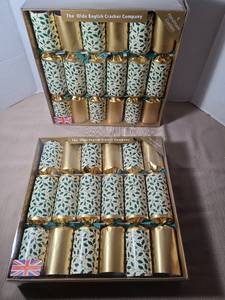lot 2038 image: The Olde English Cracker Company Six Handmade Traditional English Crackers