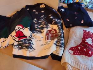 lot 2201 image: 2 mens L, XL, and 2 ladies L, cotton Christmas sweaters with tote.