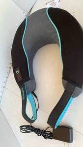 lot 3038 image: Homedics Heated Neck and Shoulder Massage Wrap with Power Adapter