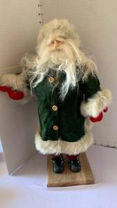 lot 3103 image: Santa decor 19 inches tall