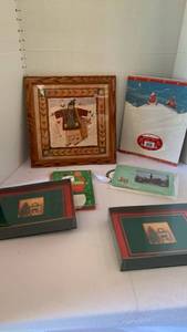 lot 3124 image: Christmas cards and decor