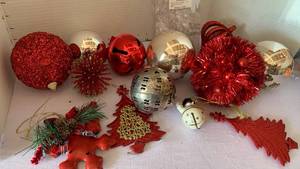 lot 3131 image: Christmas Ornament Assortment Red Gold Silver Balls and Bells