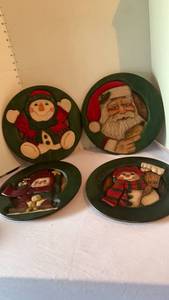 lot 3135 image: Wooden Holiday Plates by Lynn Kaiser