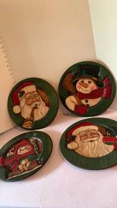 lot 3138 image: Wooden Holiday Plates by Lynn Kaiser