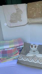 lot 3210 image: Easter linens
