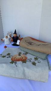 lot 3219 image: Fall decor