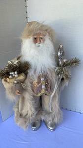 lot 3229 image: Santa decor 19 inches tall