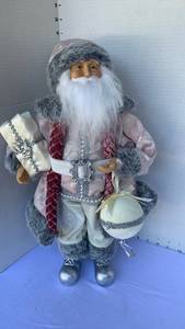 lot 3231 image: Santa decor 18 inches tall