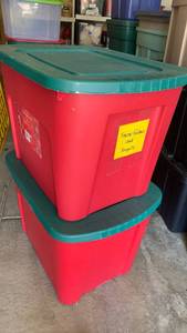 lot 3305 image: Holiday storage bins 20 gallon