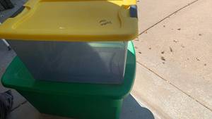 lot 3317 image: Storage bins