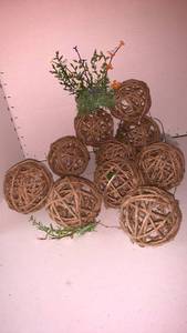 lot 3433 image: Woven Rattan Ball christmas Decor