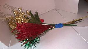 lot 3437 image: Christmas picks