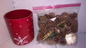 lot 3516 image: �� Christmas decor