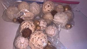 lot 3517 image: Decorative Ornaments Assorted Styles