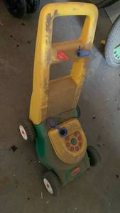 lot 3540 image: Little Tikes Push Lawn Mower Toy