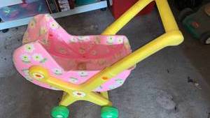 lot 3542 image: Toy baby buggy