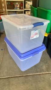 lot 3544 image: Hefty and Sterilite storage bins 66 qt