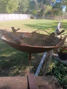lot 4104 image: Small Metal Bird Bath. Attaches to deck with clamp.  11in diameter