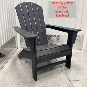 lot 5 image: Polywood Adirondack Chair 29.25W x 32D x 36H Heavy Duty Black