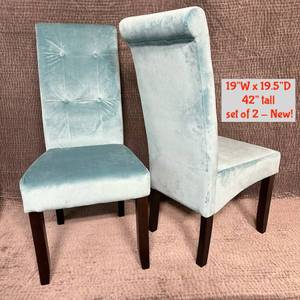 lot 10 image: Set of 2 Upholstered Dining  Accent Chairs 19W x 19.5D 42 Tall