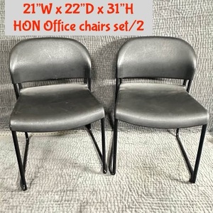 lot 26 image: HON Office Chairs Set of 2 - 21W x 22D x 31H